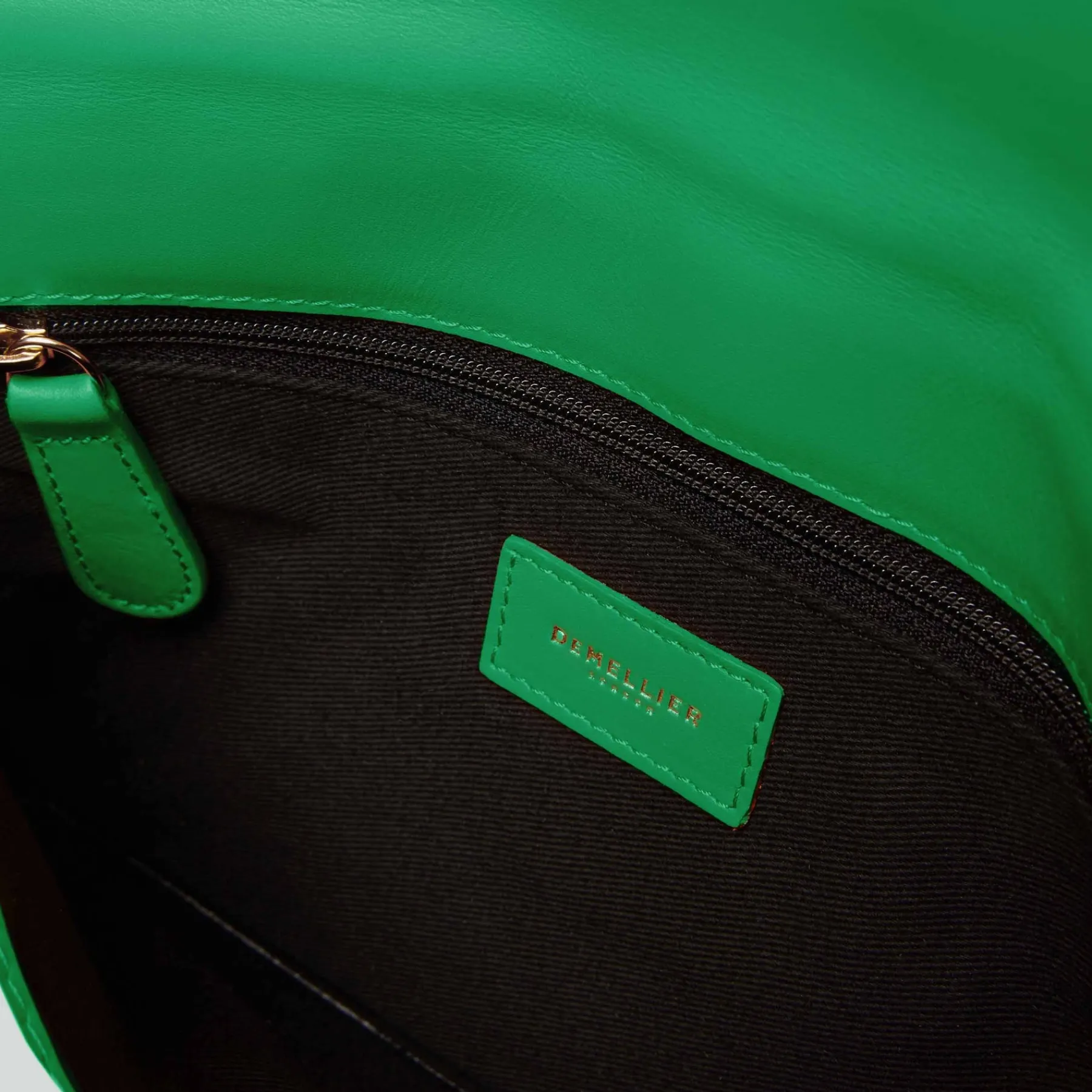 Online DeMellier The London Clutch Emerald Smooth