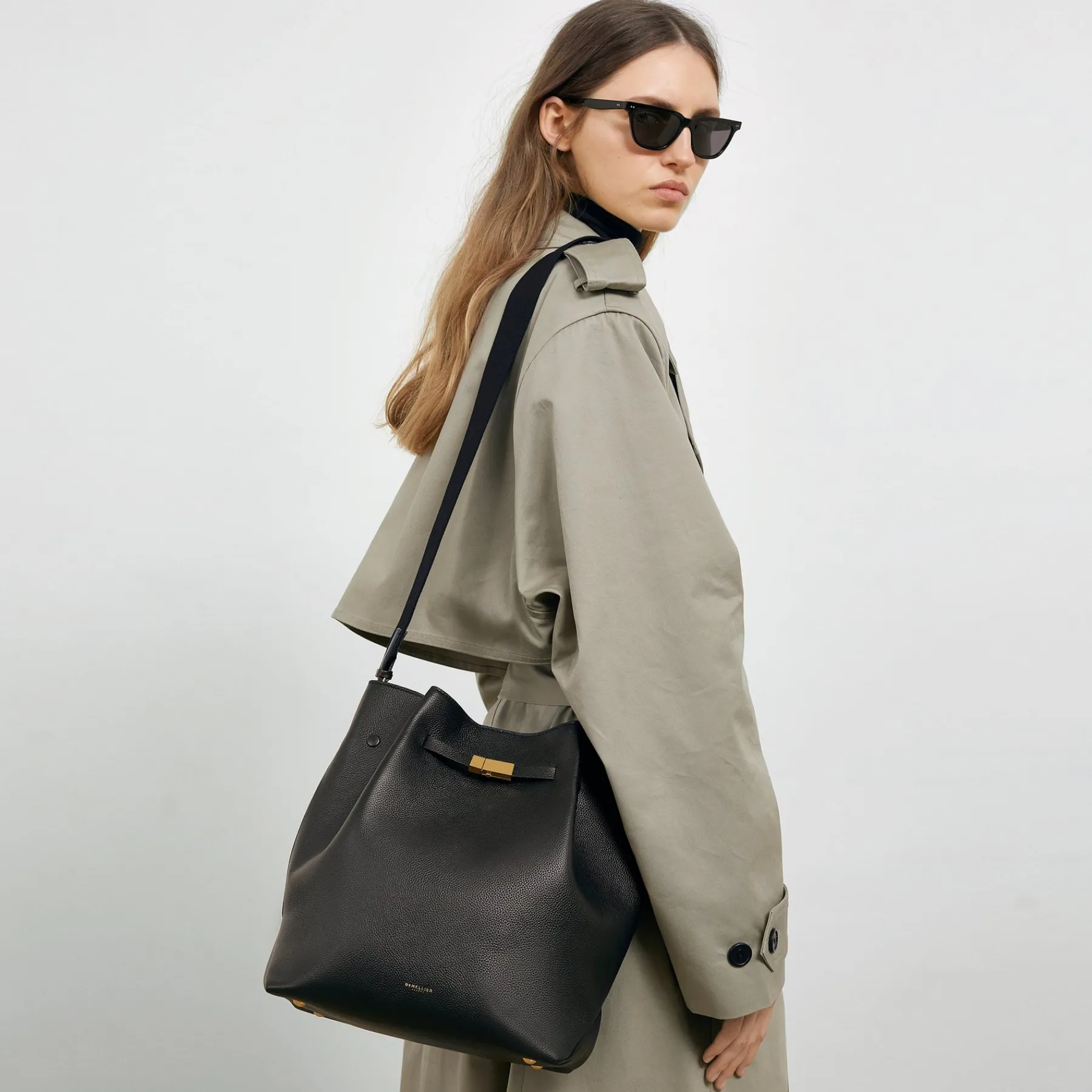 Discount DeMellier The New York Large Bucket Black Small Grain