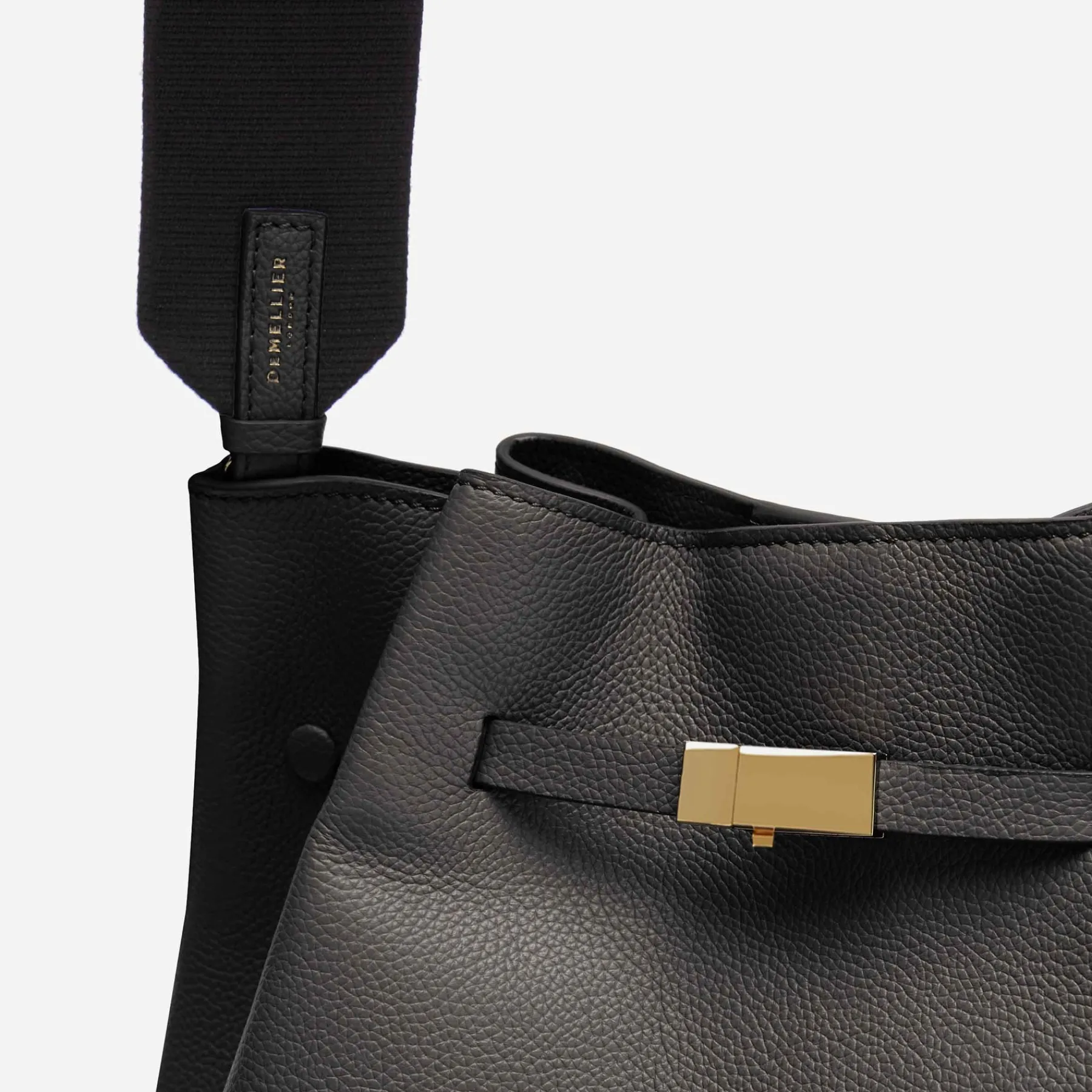 Discount DeMellier The New York Large Bucket Black Small Grain